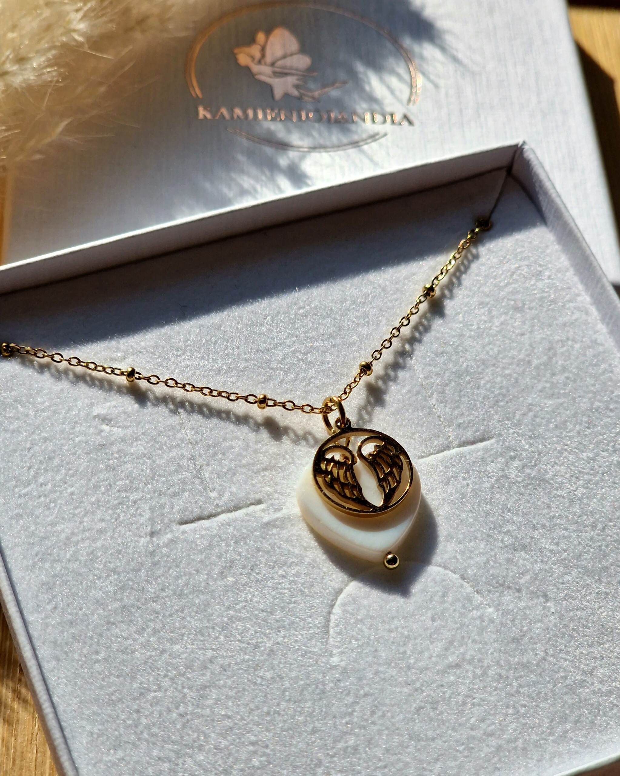 Naszyjnik Masa perłowa serce skrzydła Strefa Okazji - obrazek 4