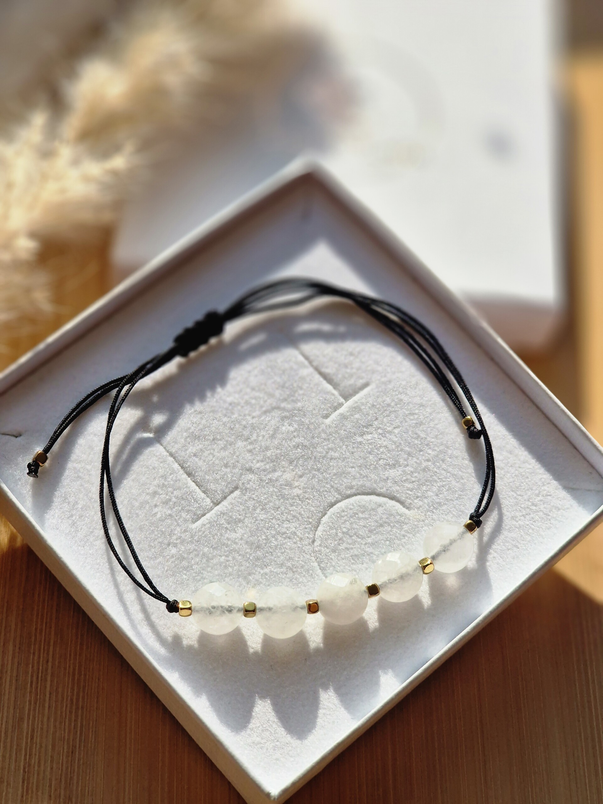 Bransoletka na sznurku Kryształ górski