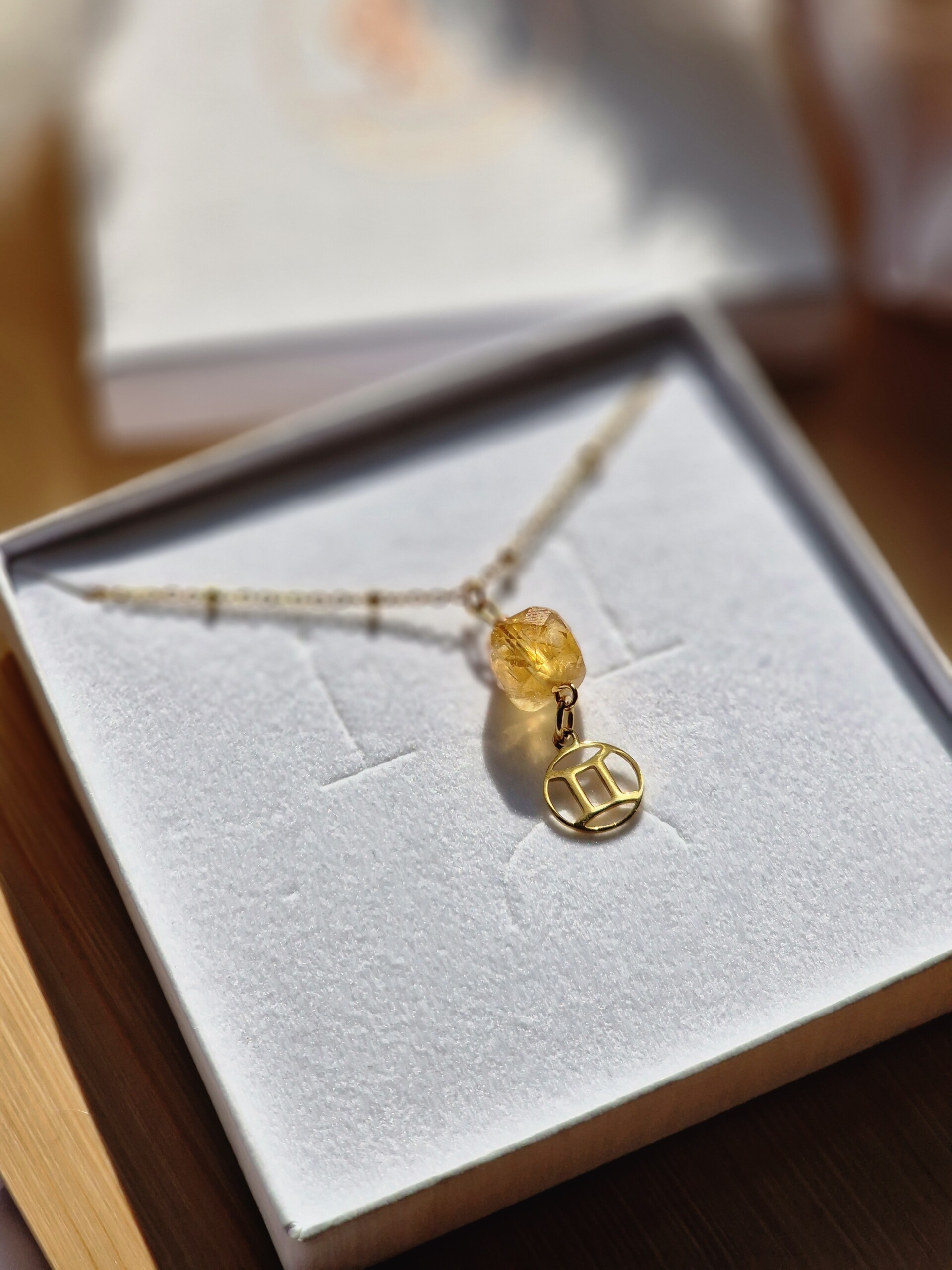 Naszyjnik Cytryn serce ze znakiem zodiaku kostka