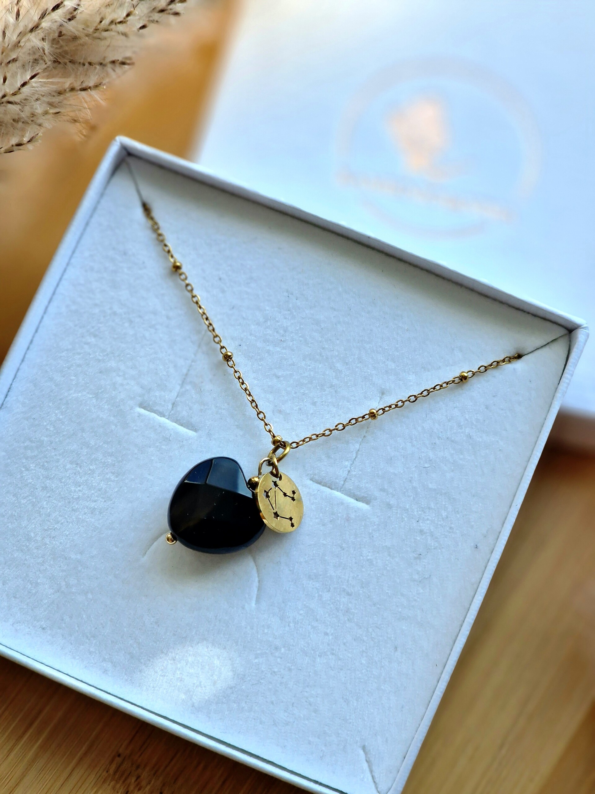 Naszyjnik Onyks serce ze znakiem zodiaku konstelacja - obrazek 2