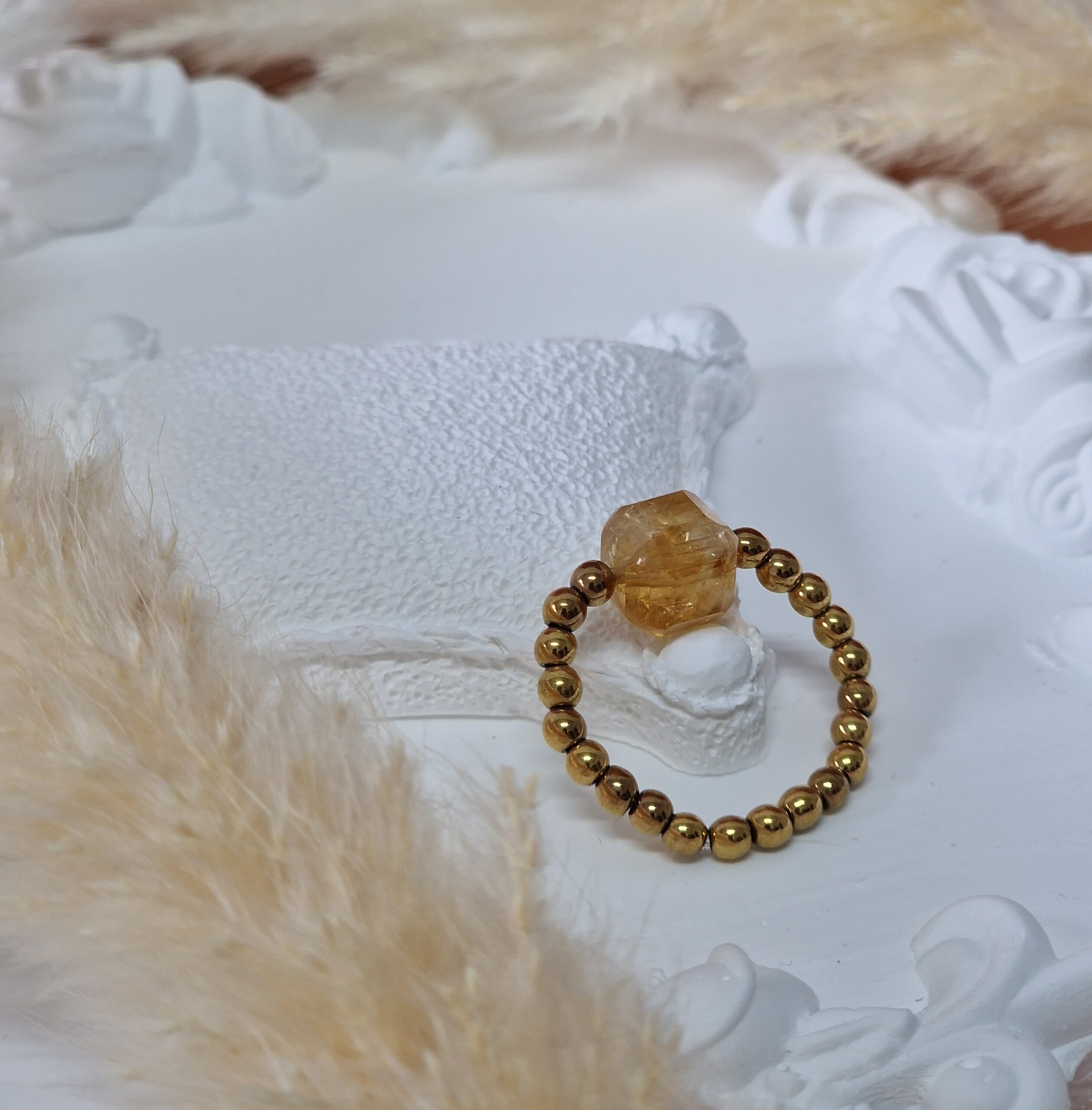 Pierścionek Cytryn, Hematyt