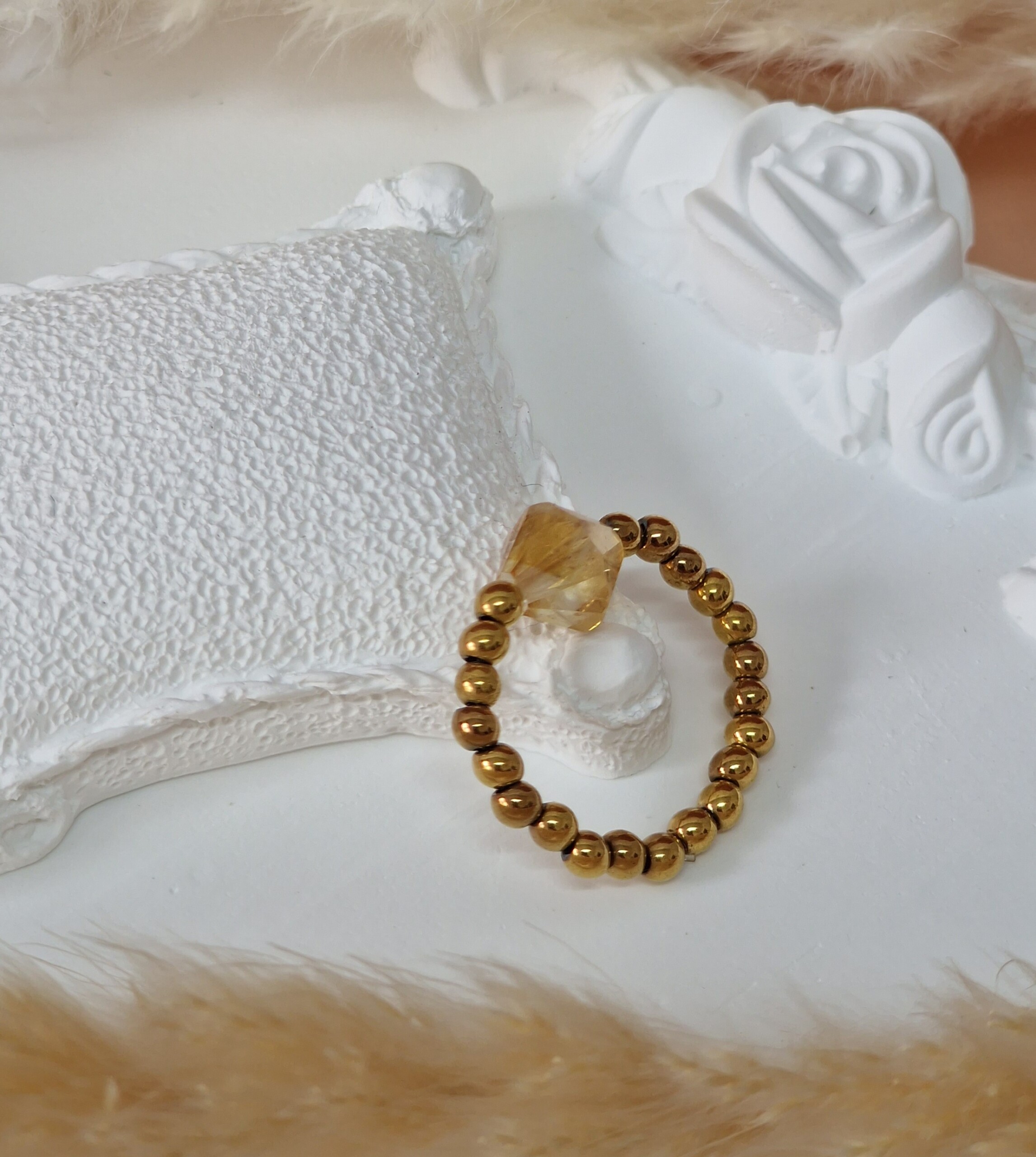 Pierścionek Cytryn, Hematyt