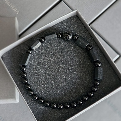 Bransoletka męska soccer Turmalin, piłka w kolorze czarnym ze stali szlachetnej